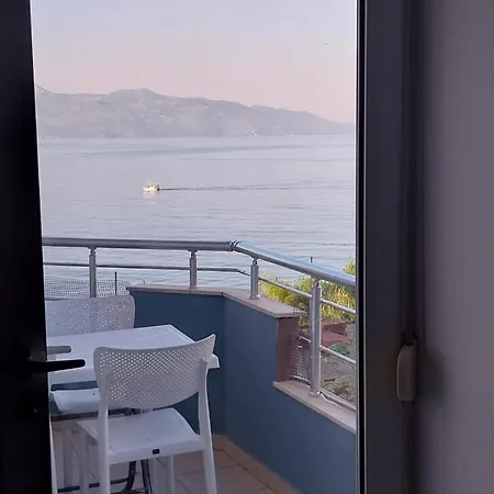 Susy Sea View Apartment Sarande